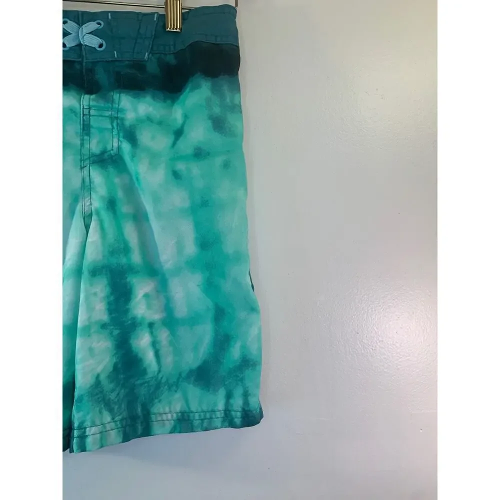 ART CLASS Boy’s Green Board Shorts / Size: 12